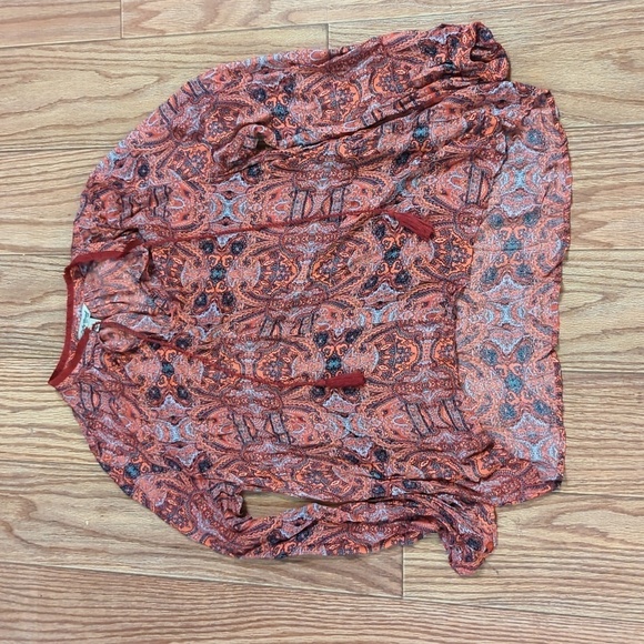 Lucky Brand Tops - Paisley red & blue Boho hi-low blouse with tassels, fringe collar, Lucky Brand S
